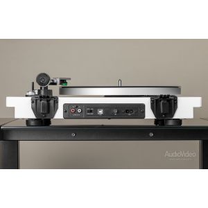 Проигрыватель винила PREMIERA DELTA. Обзор.